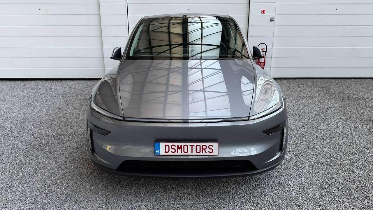 Tesla Model Y RWD LONG RANGE | Premium | HW4 | All weather matten rondom — foto 5 van 25