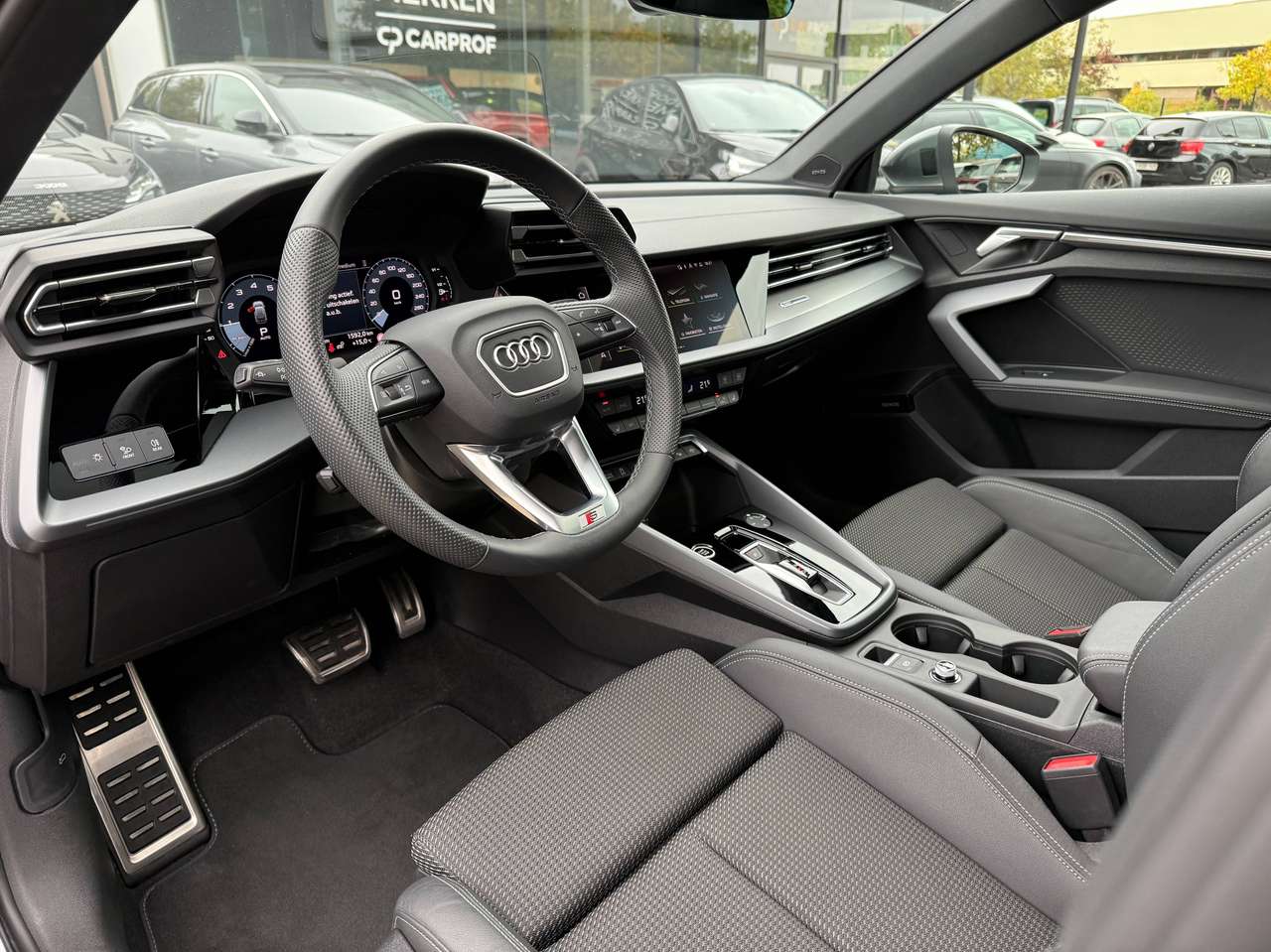 Audi A3 1.5 35 TFSI S-LINE INT/EXT SONOS PANODAK CARPLAY — foto 4 van 16