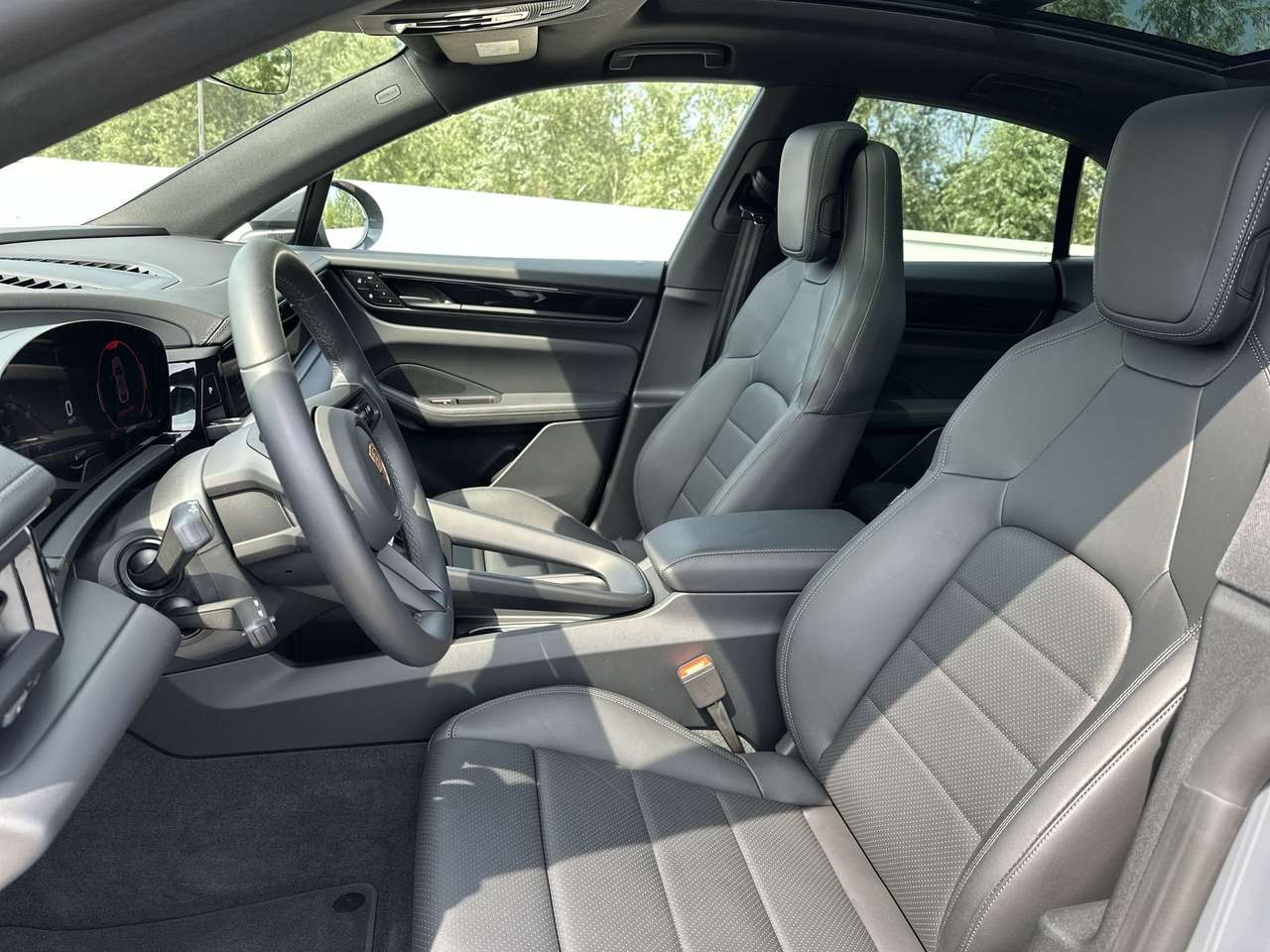 Porsche Macan 4S ELEK/PANODAK/22"/LEDERPAK/BOSE/LUCHTVER — foto 16 van 18