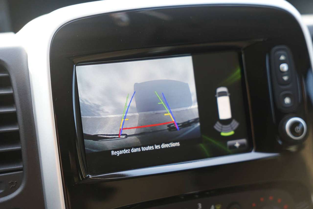 Renault Trafic 2.0 dCi 29 6 plaatsen lichte vracht — foto 22 van 25