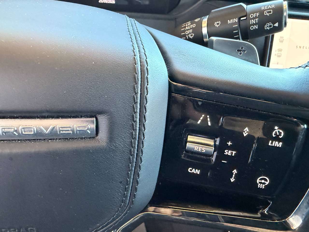 Land Rover Range Rover Velar DYNAMIC SE P400e PHEV AWD AUTOMAAT+TAL VAN OPTIES — foto 19 van 22