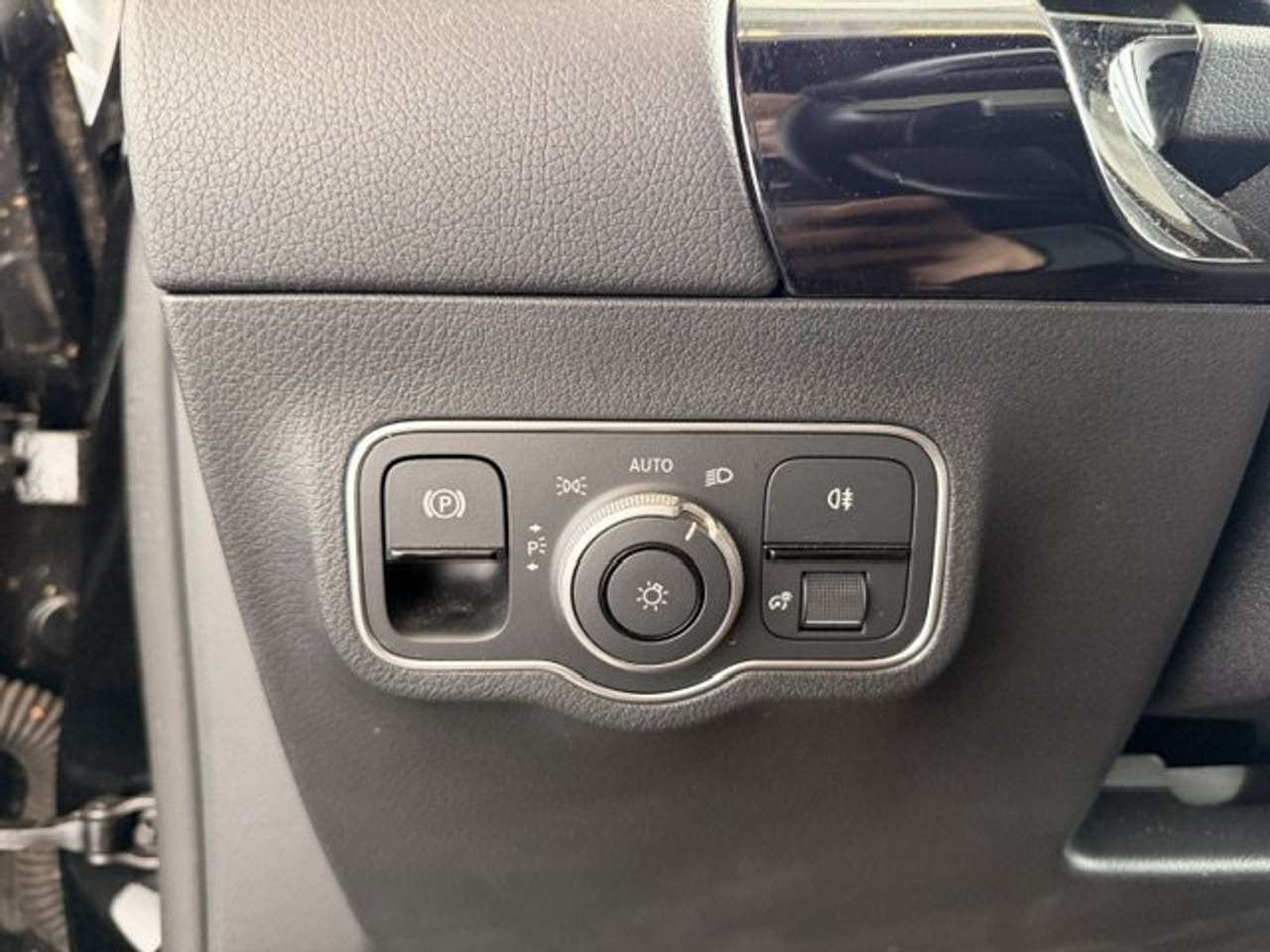 Mercedes-Benz GLA 250 250e PLUG-IN HYBRID AUTOMAAT PANO OPEN DAK — foto 22 van 22