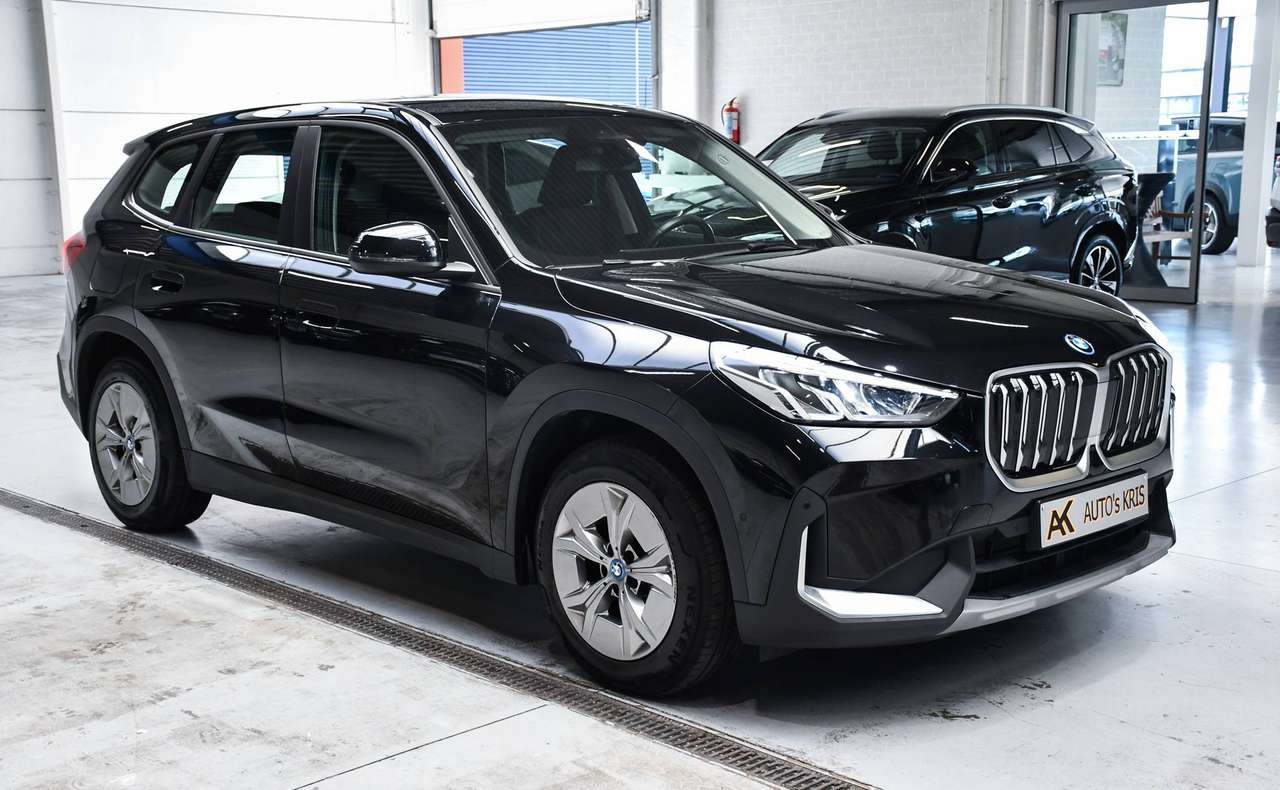 BMW iX1 iX1 66.5 kWh xDrive30 - NAVIGATIE / CAMERA / SMARTLINK / LEDER / PDC / CC — foto 2 van 20