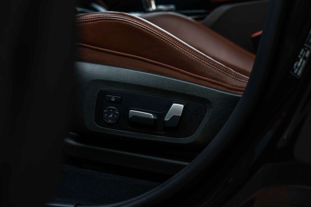 BMW X3 M Competition PANO/LED/HUD/H&K/ACC/360°/DISPLAY/TREKHAAK — foto 14 van 25