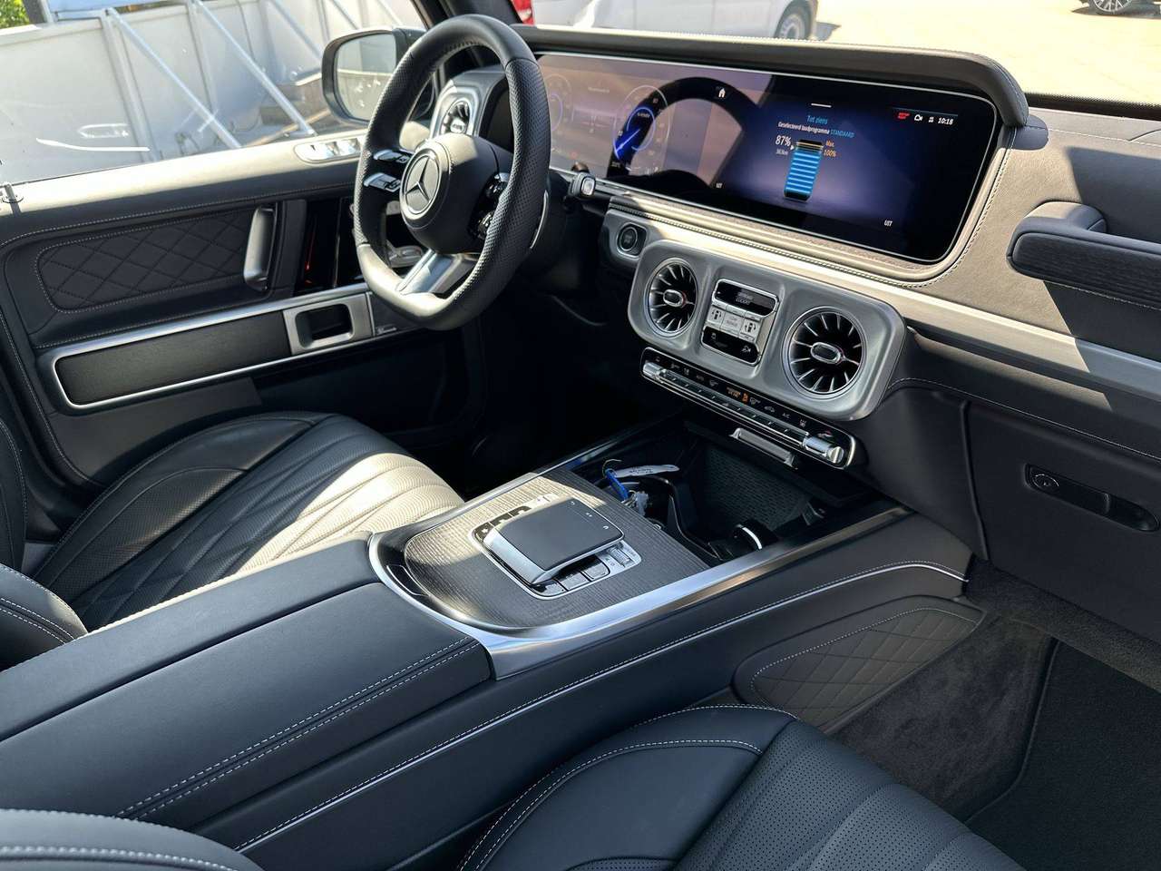 Mercedes-Benz G 580 580 EQ AMG Superior Line Interior Nightpakket 1en 2 — foto 13 van 19