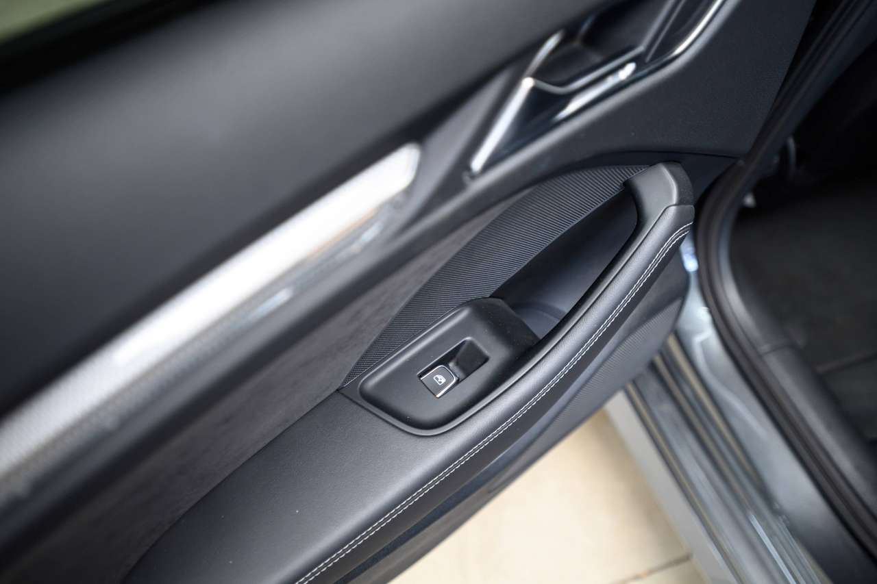 Audi RS3 Sportback 2.5 TFSI | GARANTIE | PANO | KUIPSTOELEN — foto 16 van 25