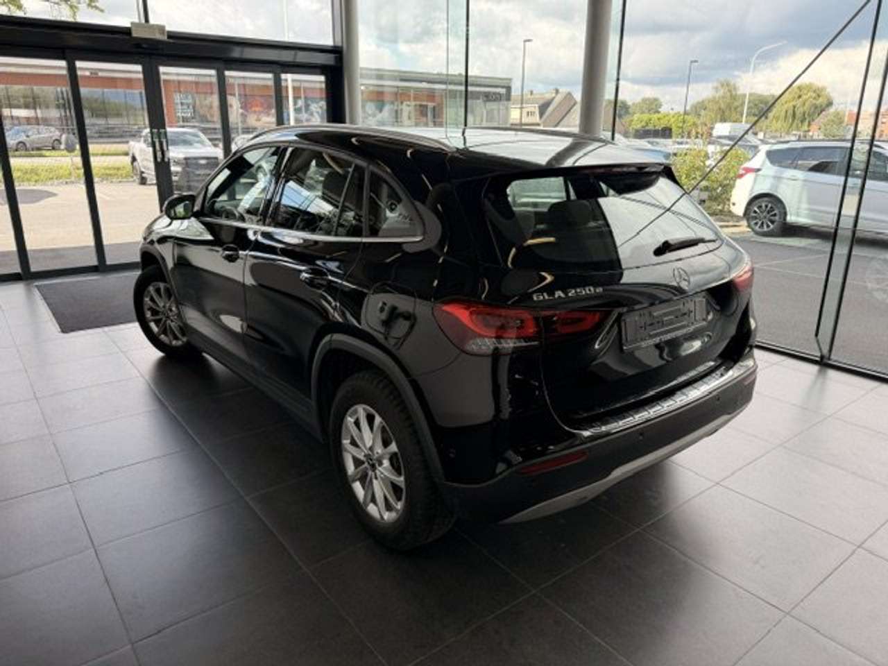 Mercedes-Benz GLA 250 250e PLUG-IN HYBRID AUTOMAAT PANO OPEN DAK — foto 5 van 22