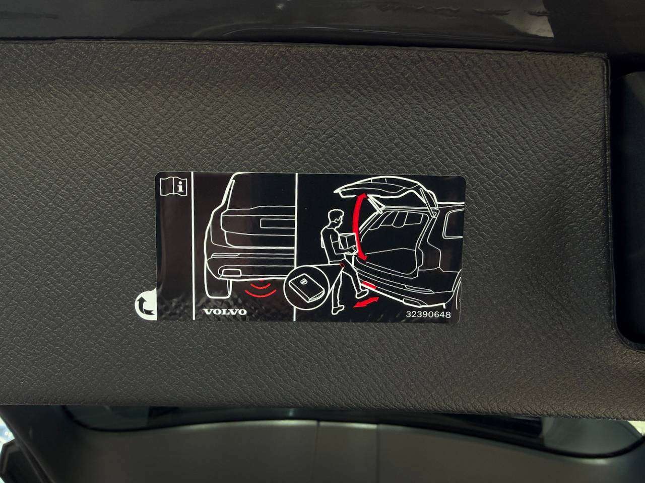 Volvo XC90 T8 ULTRA DARK MASSAGE GEKOELDE ZETELS PANO HARMAN KARDON — foto 11 van 22