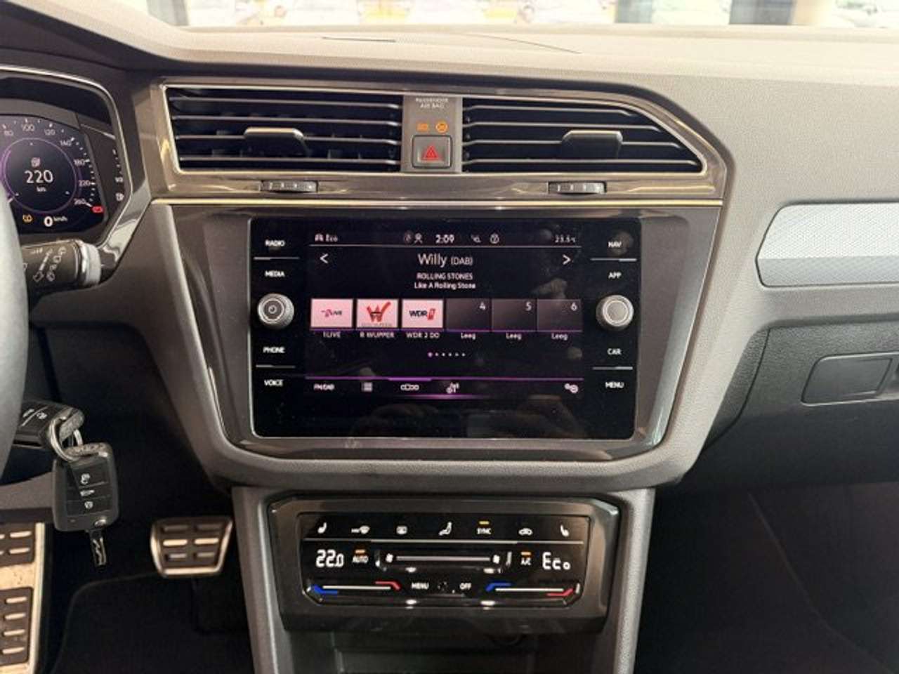 Volkswagen Tiguan LIFE ACTIVE PLUG-IN HYBRIDE AUTOMAAT  46000KM!!!! — foto 17 van 23