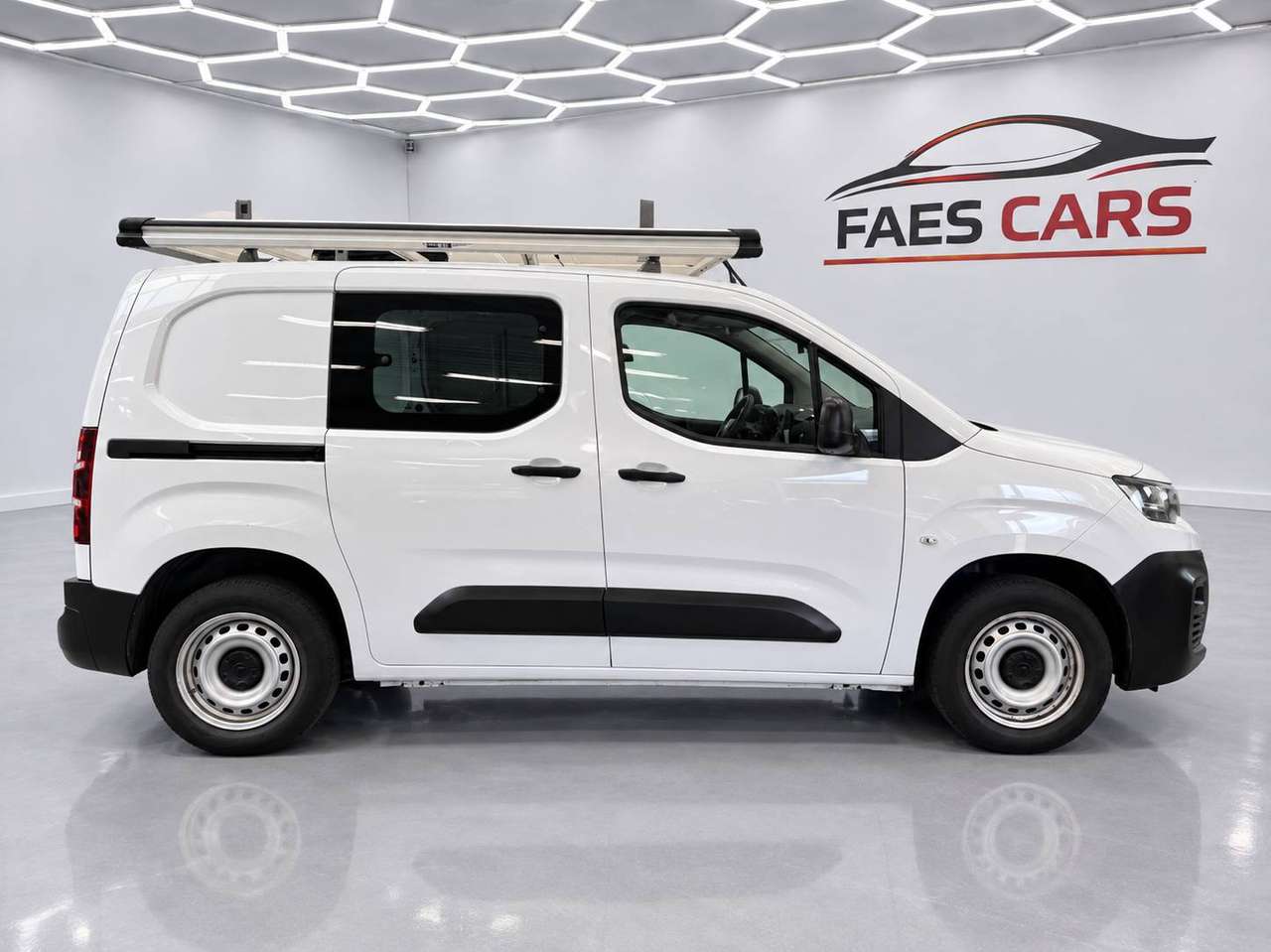 Citroen Berlingo 1.2 PureTech M Light Control S/S (EU6.3) — foto 4 van 15