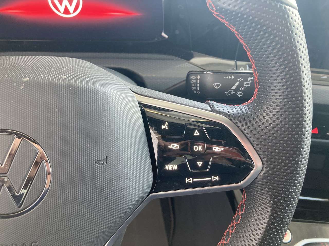 Volkswagen Golf GTI 2.0TSI 245PK 6 VIT — foto 18 van 20