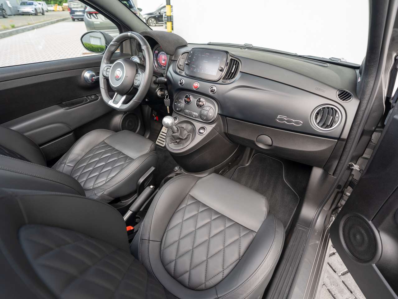 Abarth 595 Turismo 595C NEW CONDITION/BEATS AUDIO/PDC/NAVI/AIRCO/APPCONNECT — foto 14 van 25