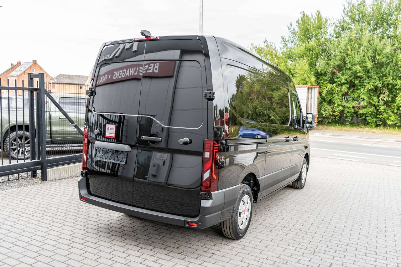 Renault Master 2.0dCi L2H2 - Automaat - Navigatie - 34.700excl — foto 4 van 17