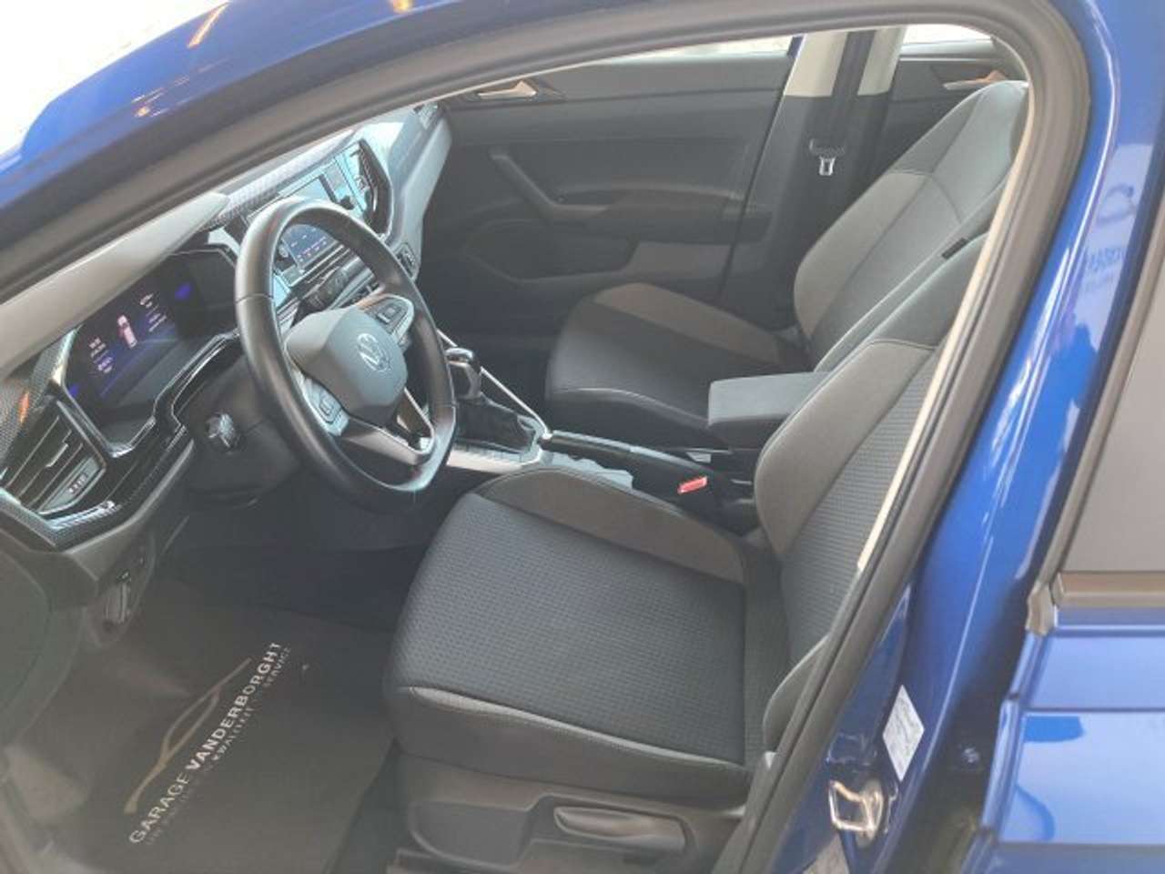 Volkswagen Polo BENZINE AUTOMAAT 42000KM!!!! — foto 10 van 19