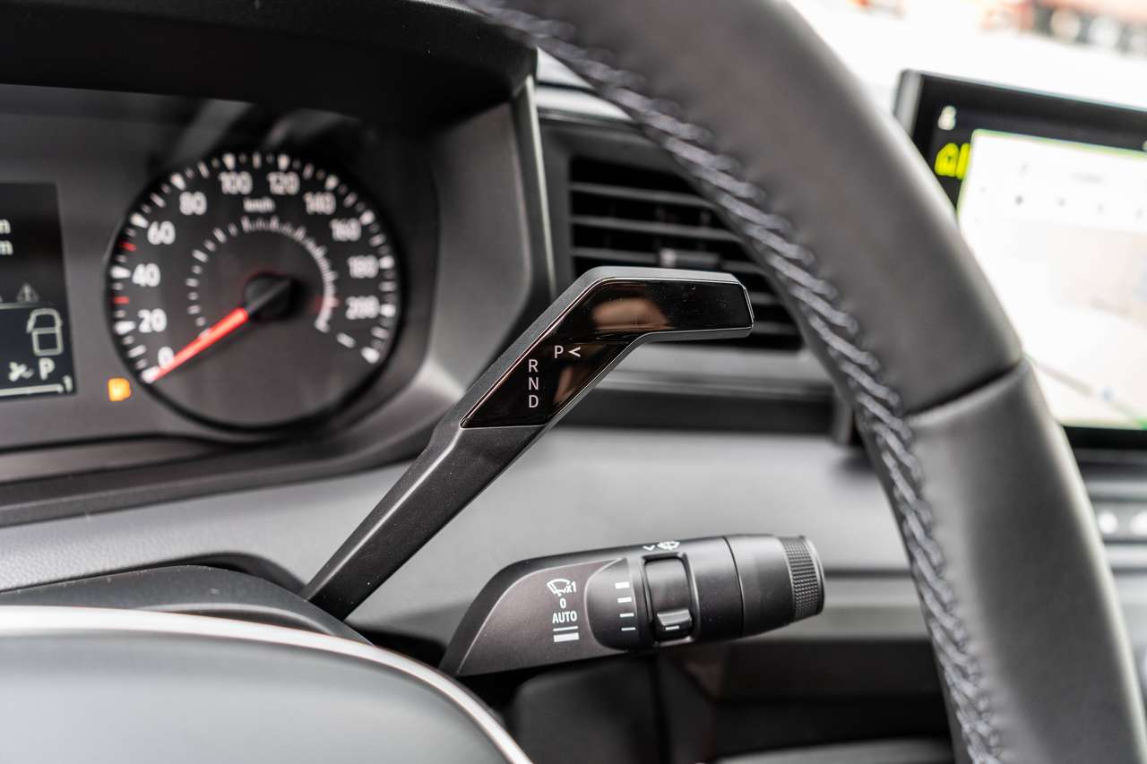 Renault Master 2.0dCi L2H2 - Automaat - Navigatie - 34.700excl — foto 13 van 17