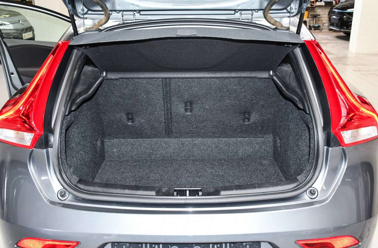 Volvo V40 V40 2.0 T2 Kinetic - NAVIGATIE / BLUETOOTH / ZTELVERWARMING / PDC / CC — foto 15 van 16