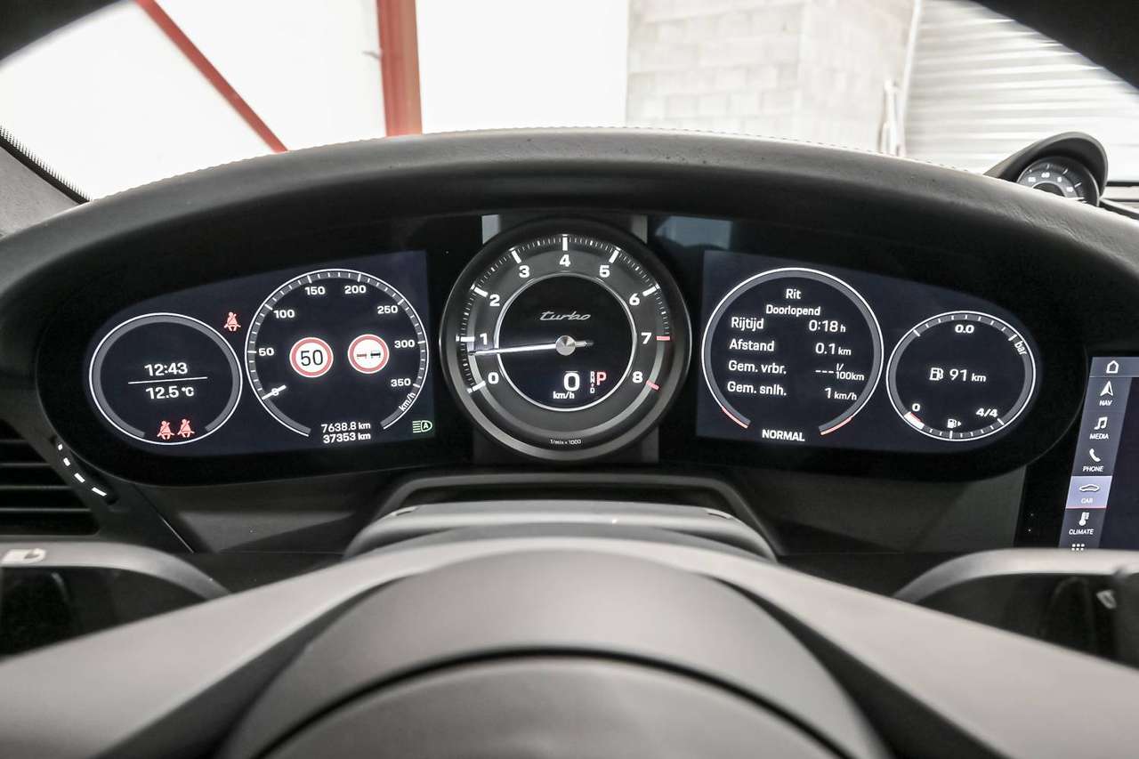 Porsche 992 911 Turbo Ceramic PCCB/sport Chrono/18W/PTV+/PDLS+ — foto 13 van 25