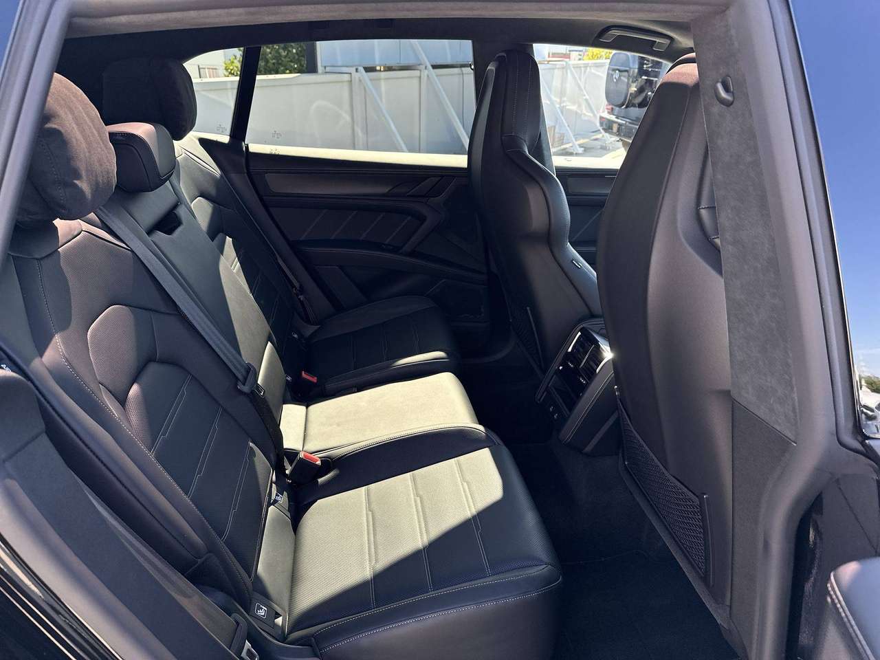 Porsche Cayenne TURBO ELECTRIC 22" Techno Head-UP Active Ride Full Full — foto 10 van 19