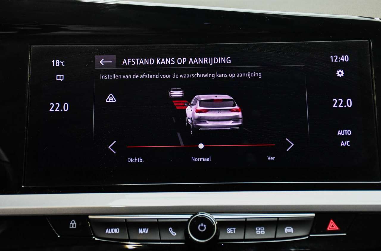 Opel Grandland 1.2 Turbo Black Edition - NAVIGATIE / SMARTLINK / ALCANTARA / PDC / CC — foto 13 van 19