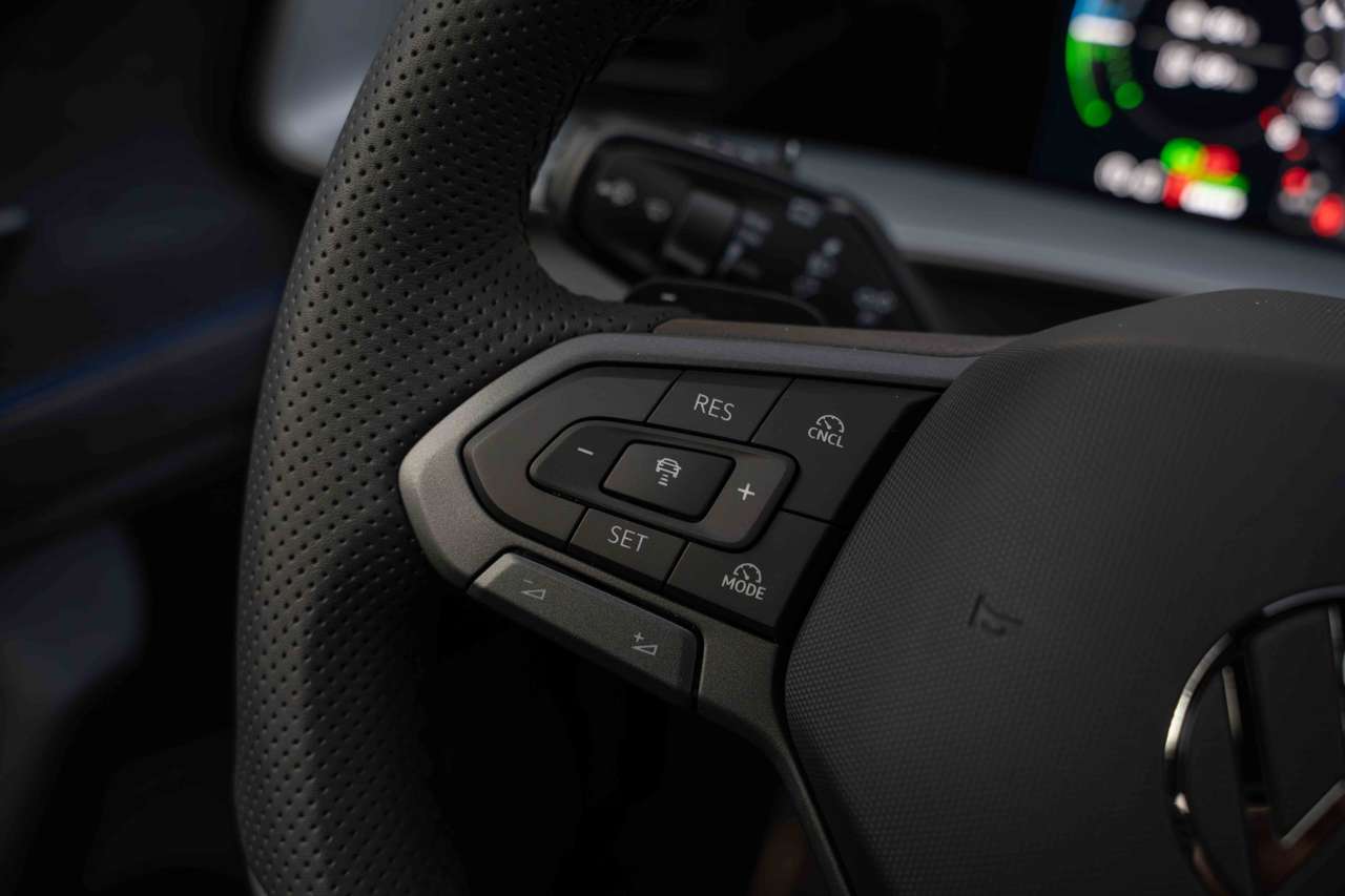 Volkswagen Tayron eHybrid R-LINE/PANO/IQLIGHTS/HUD/H&K/ACC/360/TREKH — foto 15 van 25