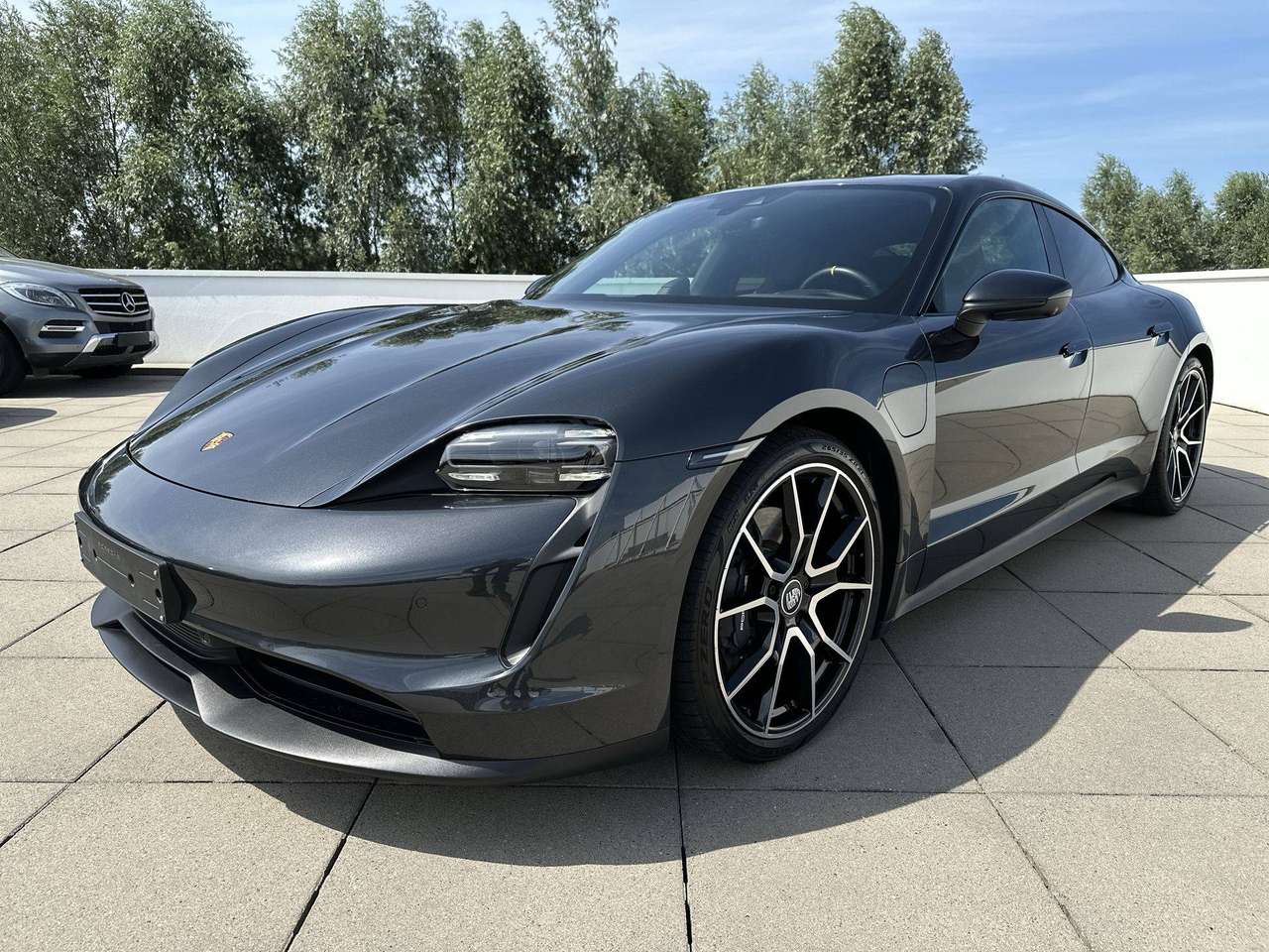 Porsche Taycan Luchtvering Sport Chrono Performance Battery Plus Adapt. comfortstoelen — foto 2 van 18