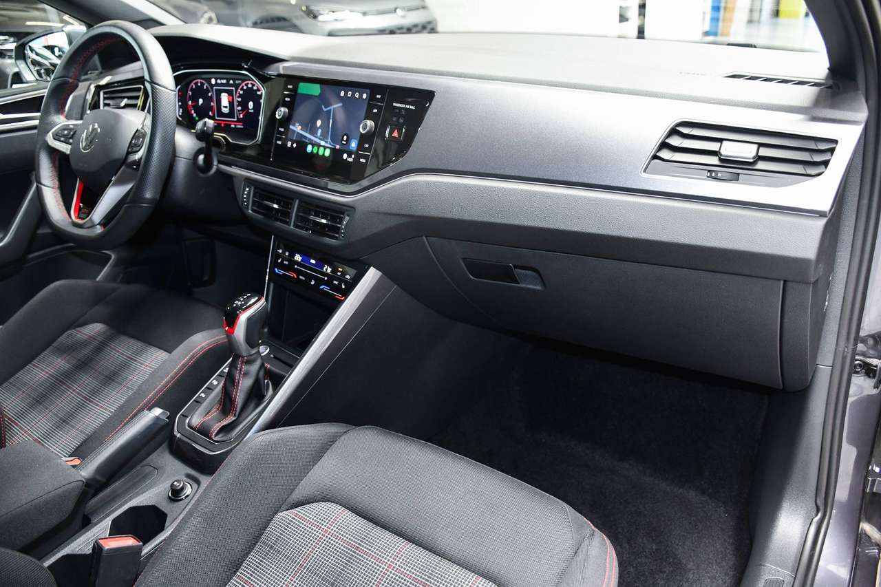 Volkswagen Polo GTI Polo GTI 2.0 TSI DSG - NAVIGATIE VIA SMARTLINK / CAMERA / BLIS / ACC / PDC — foto 7 van 20