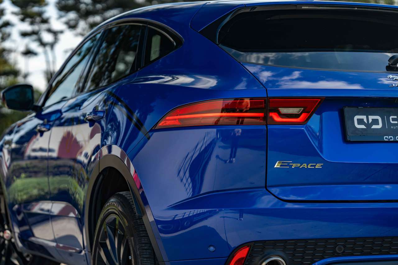 Jaguar E-Pace R-DYNAMIC-LED*PANO*MERIDON* — foto 12 van 25