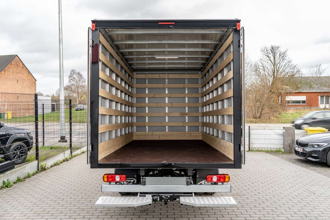 Mitsubishi Canter Meubelbak - Automaat - Trekhaak 3500kg - 53.500ex — foto 7 van 15