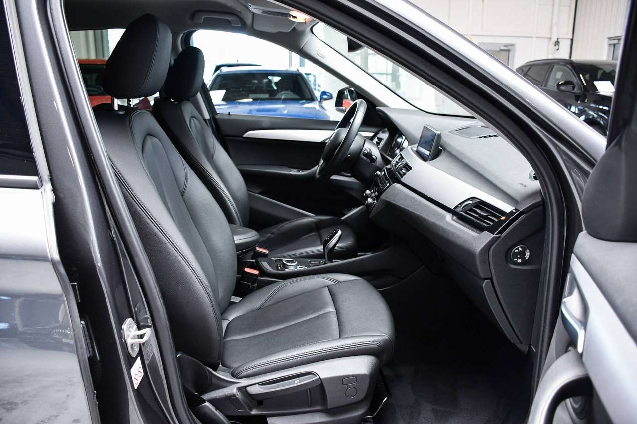 BMW X1 X1 1.5iA sDrive18i Automaat - LEDER / NAVIGATIE / CAMERA / PDC / CC — foto 6 van 18