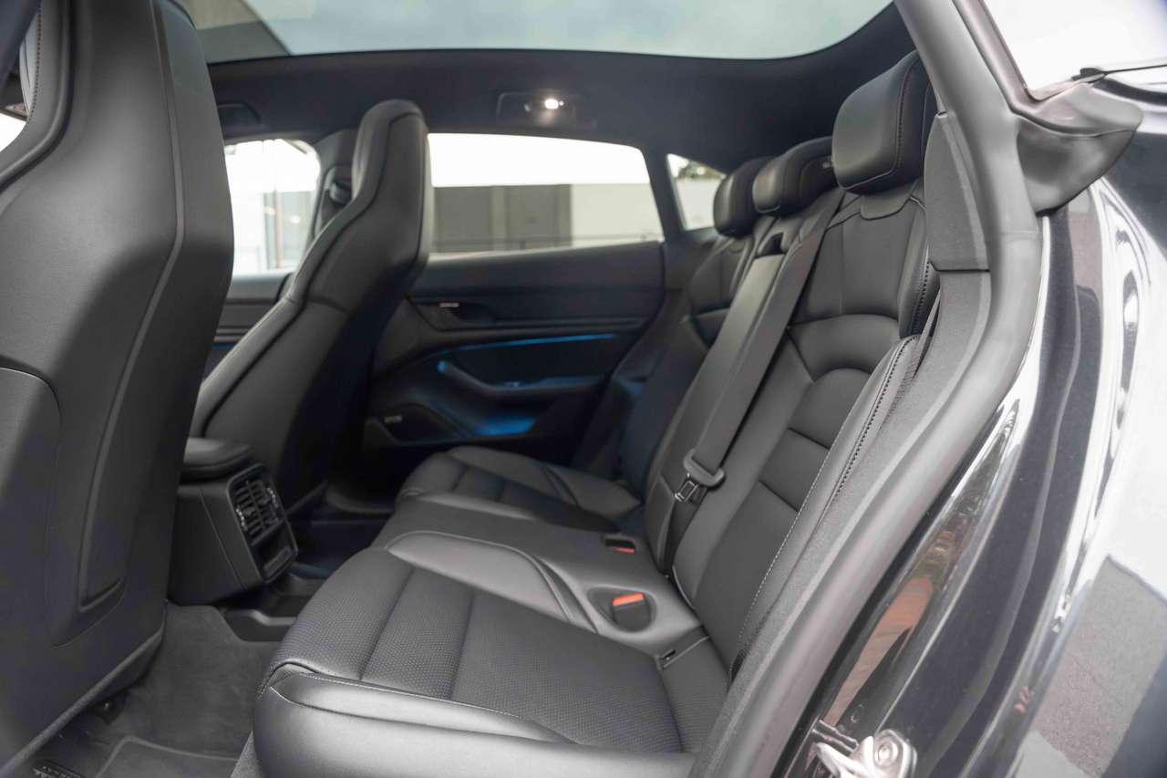 Porsche Taycan 4 Cross Turismo SOH94%/PANODAK/21'/BOSE/LUCHTV/MEMORY/CARPLAY/LANE — foto 12 van 25