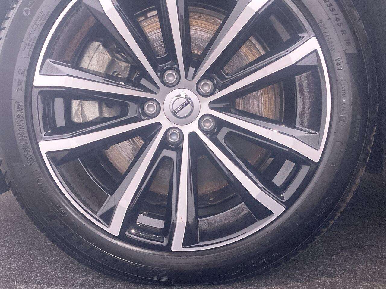 Volvo V60 T6 AWD PLUS DARK — foto 11 van 25