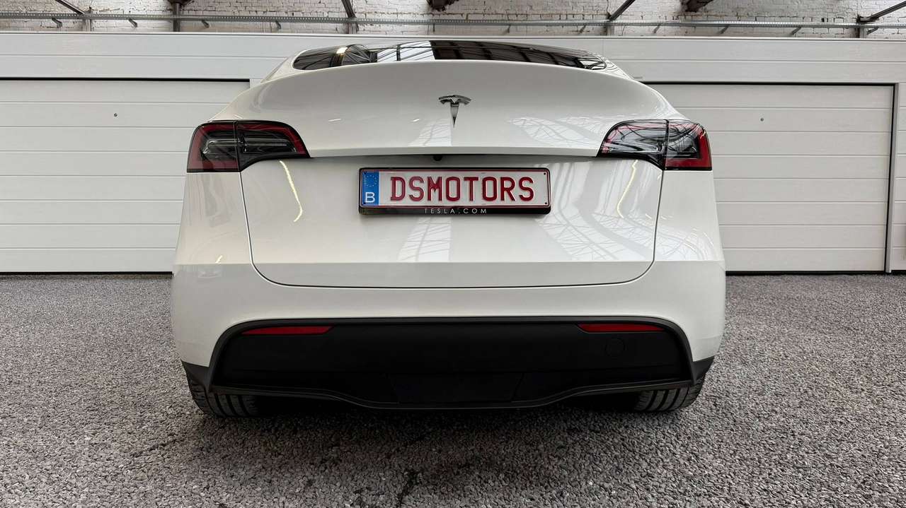 Tesla Model Y RWD | Tesla trekhaak | LFP | HW4 - FSD | BTW wagen | IN OPTIE — foto 5 van 25