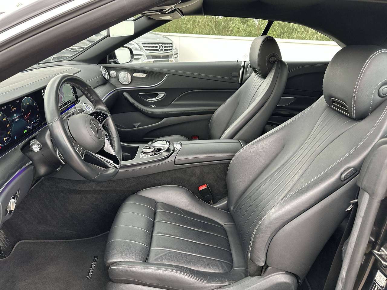 Mercedes-Benz E 200 Cabriolet E 200 (EU6d-TEMP) Leder smartphone integratie sfeerverlichting — foto 10 van 17