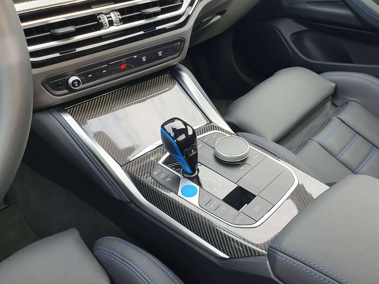 BMW i4 M50 xDrive 544pk 83kWh M-Sport - individual - Laser lights - Pano - trekhaak - SOH 99,2% — foto 16 van 24