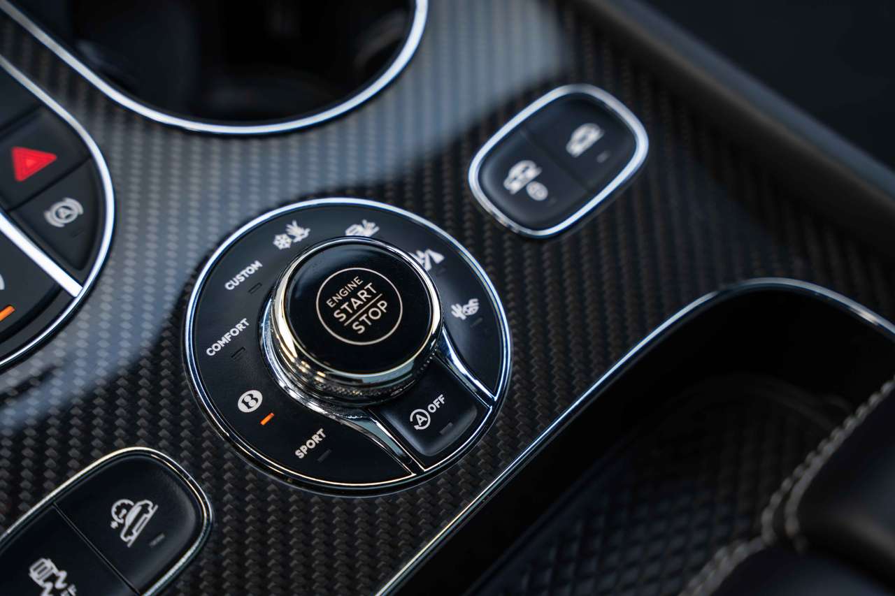 Bentley Bentayga 4.0 V8 S Black Edition MATRIX/PANO/NAIM/HUD/ACC/360°/NIGHTVISION — foto 19 van 25