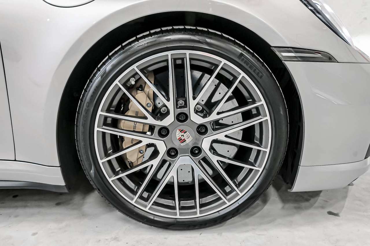 Porsche 992 911 Turbo Ceramic PCCB/sport Chrono/18W/PTV+/PDLS+ — foto 9 van 25