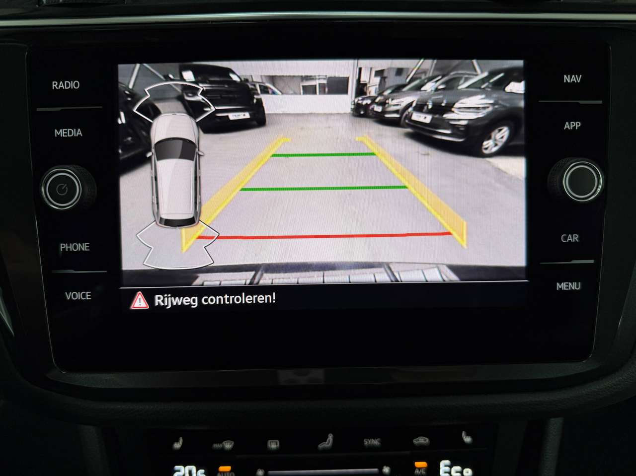 Volkswagen Tiguan Tiguan eHybrid 1.4 Elegance DSG (180 kW) CAMERA*DAB*CARPLAY*NAVI*LED*ACC*PDC*AC3Zone*SoH 93,33% — foto 16 van 25