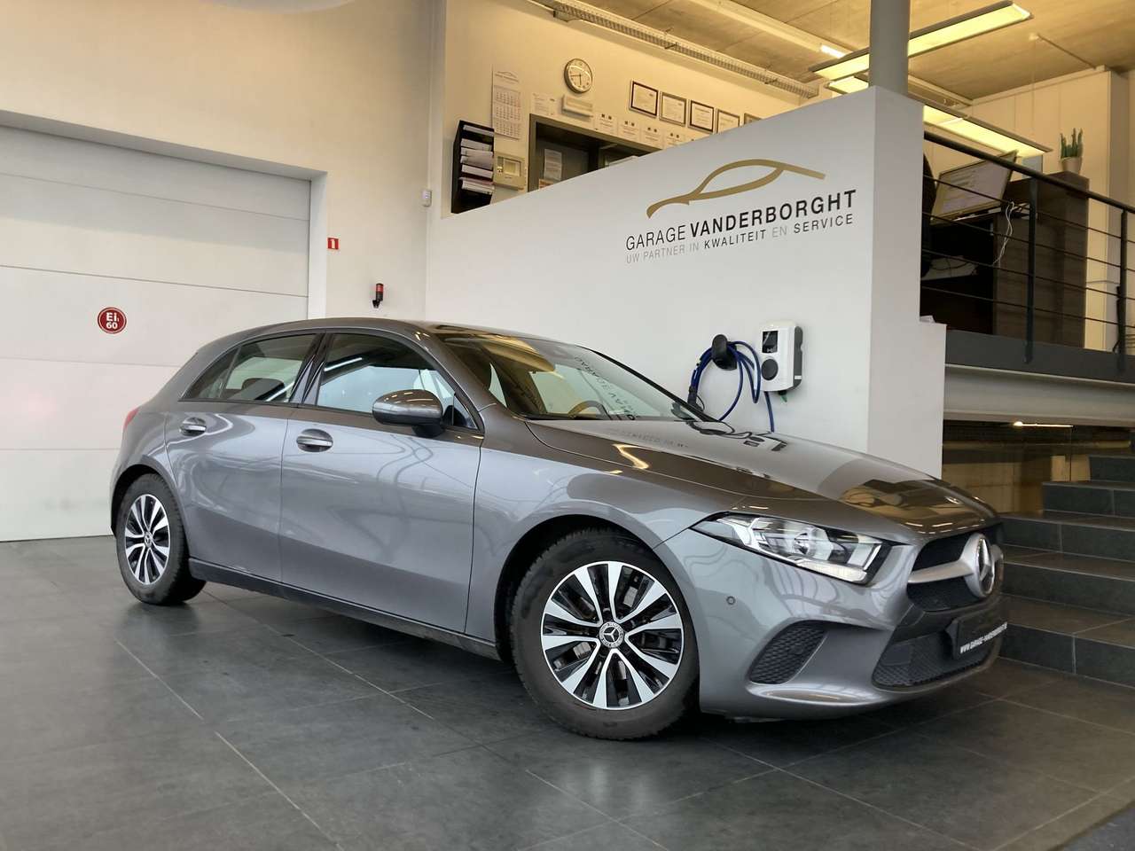 Mercedes-Benz A 180 BENZINE AUTOMAAT  +TAL VAN OPTIES