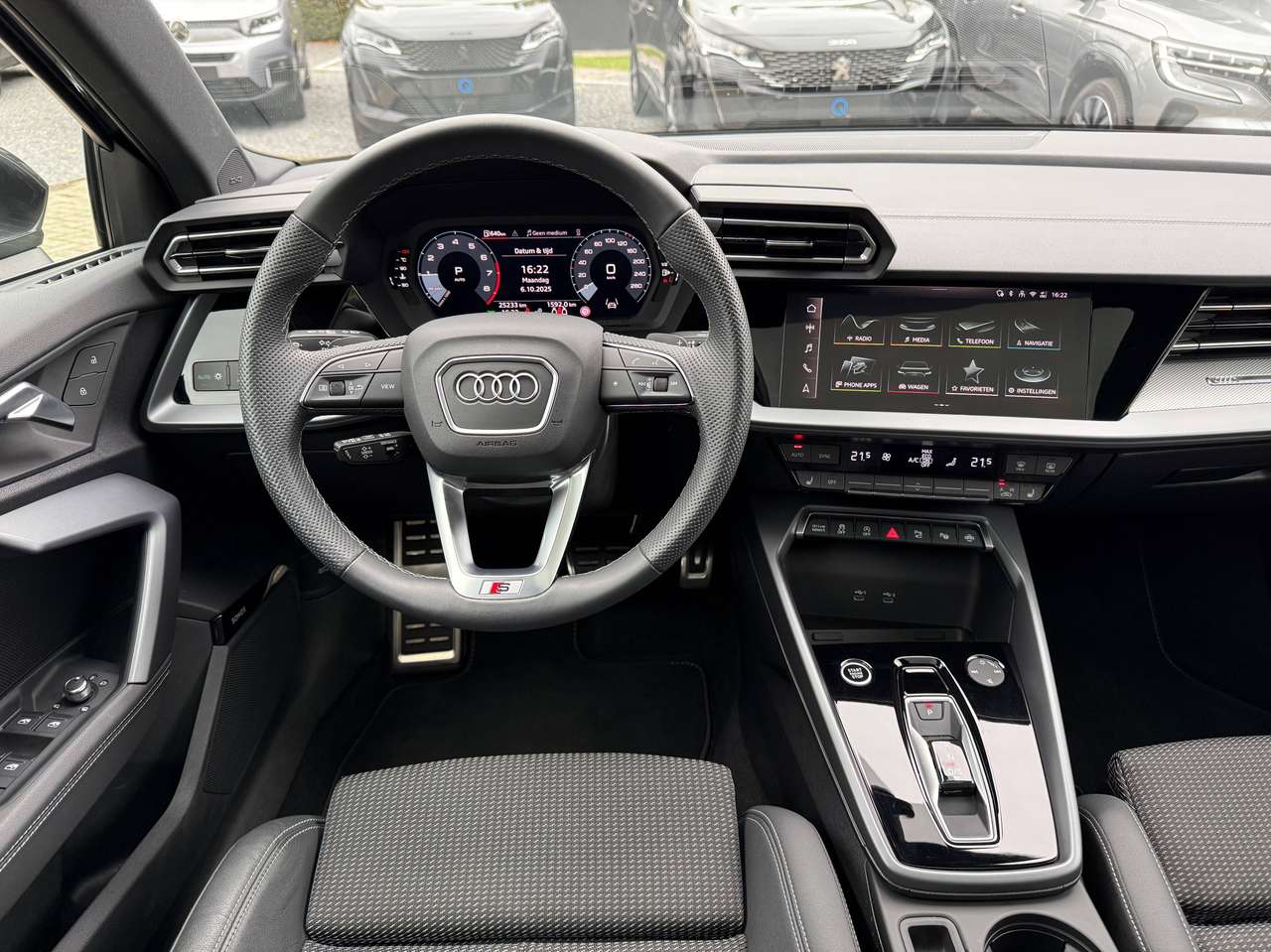 Audi A3 1.5 35 TFSI S-LINE INT/EXT SONOS PANODAK CARPLAY — foto 8 van 18
