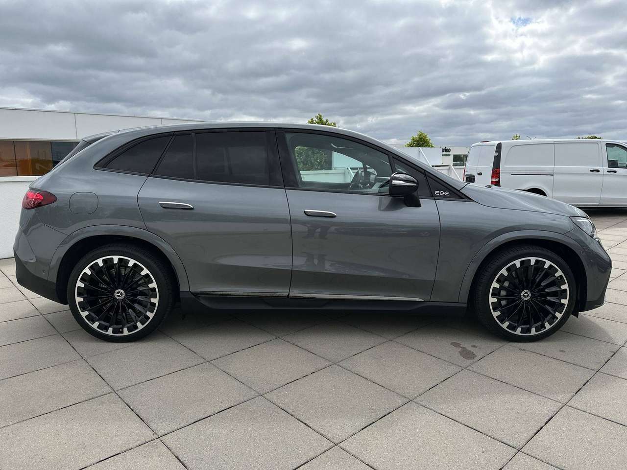 Mercedes-Benz EQE SUV EQE 90.6 kWh 300 AMG Line AMG Line — foto 4 van 18