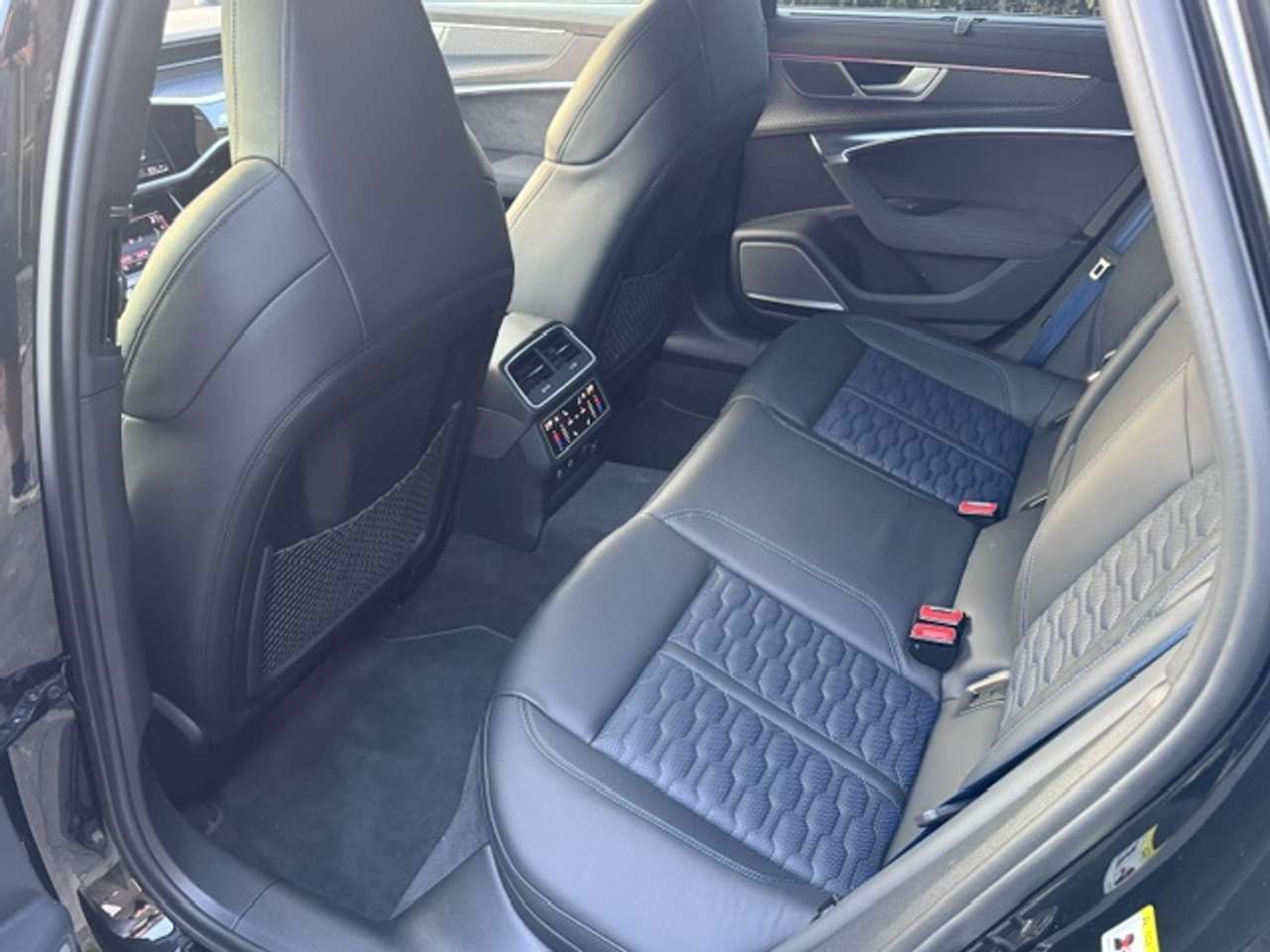 Audi RS6 RS6 Performance Full option — foto 17 van 25