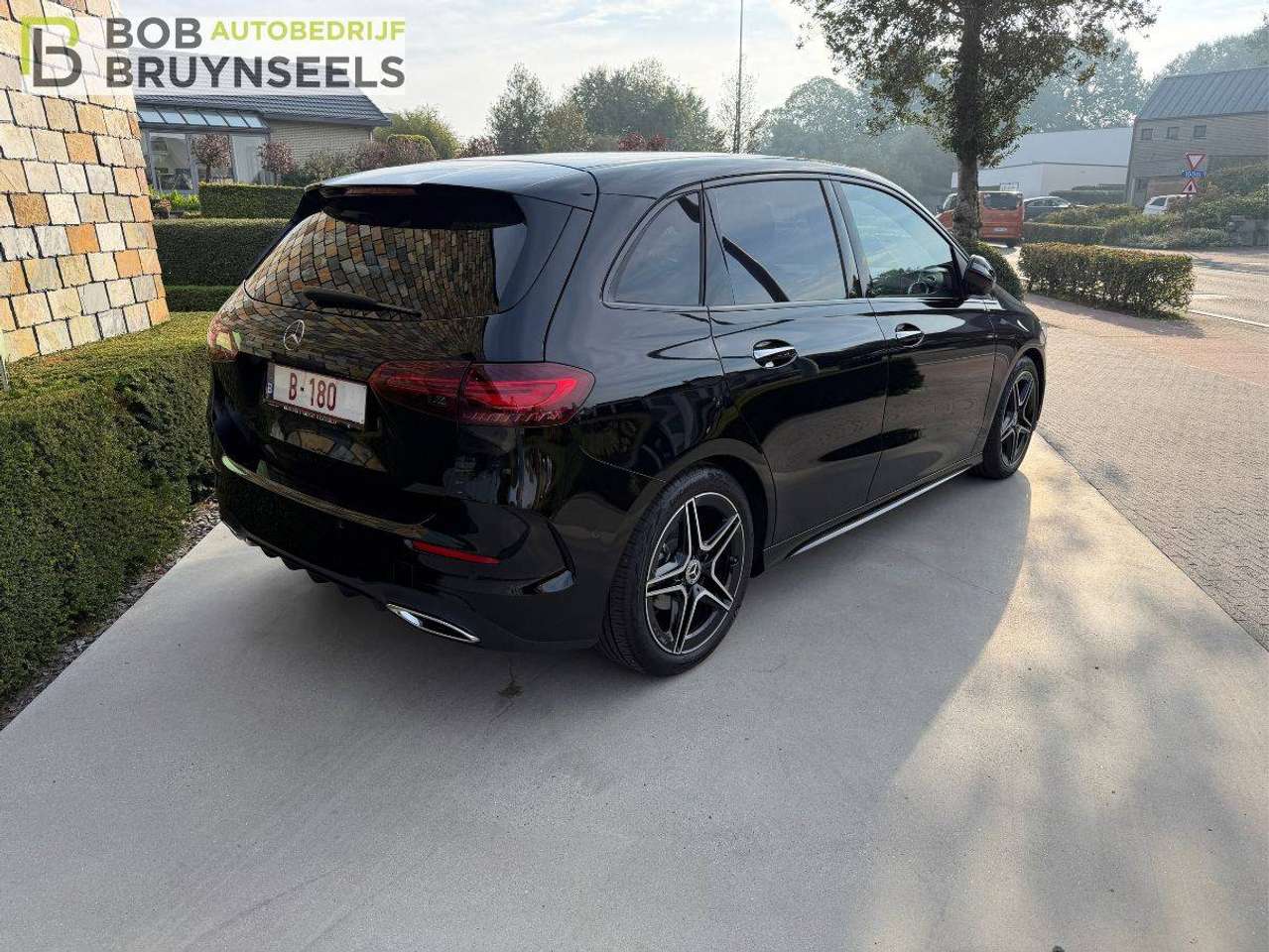 Mercedes-Benz B 180 Amg line | Nightpakket | 360° camera | Keyless Go — foto 6 van 25