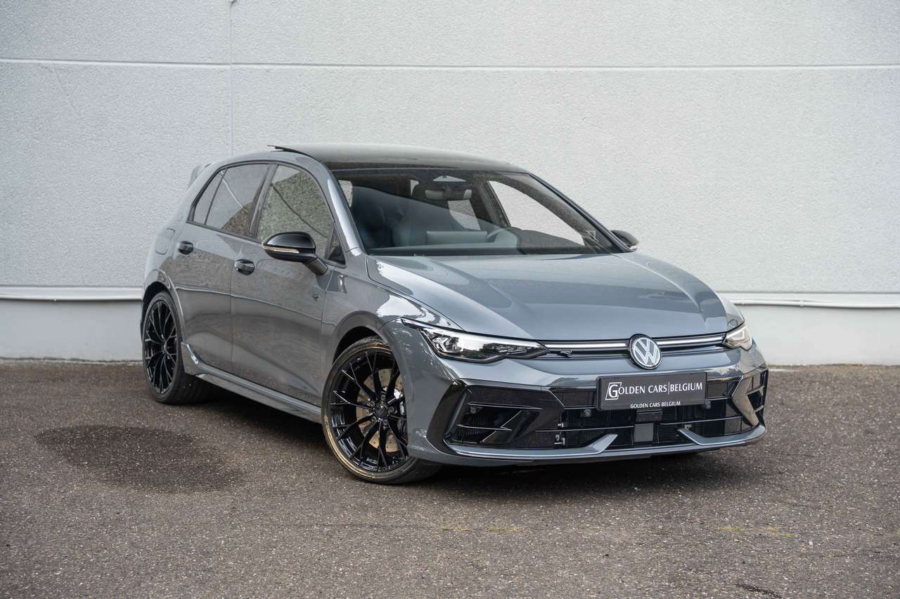 Volkswagen Golf R 4MOTION 'Black Edition' PANO/MATRIX/AKRAPOVIC/ACC/CAMERA/H&K/19" — foto 2 van 25