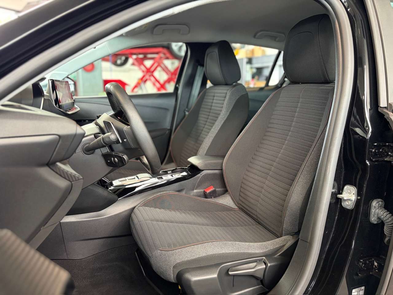 Peugeot 208 1.2i PureTech Active Pack — foto 6 van 14