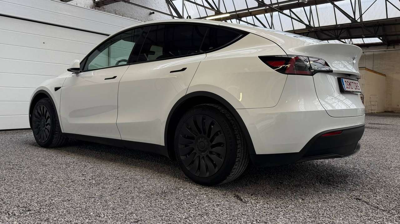 Tesla Model Y RWD | Tesla trekhaak | LFP | HW4 - FSD | BTW wagen | IN OPTIE — foto 14 van 25