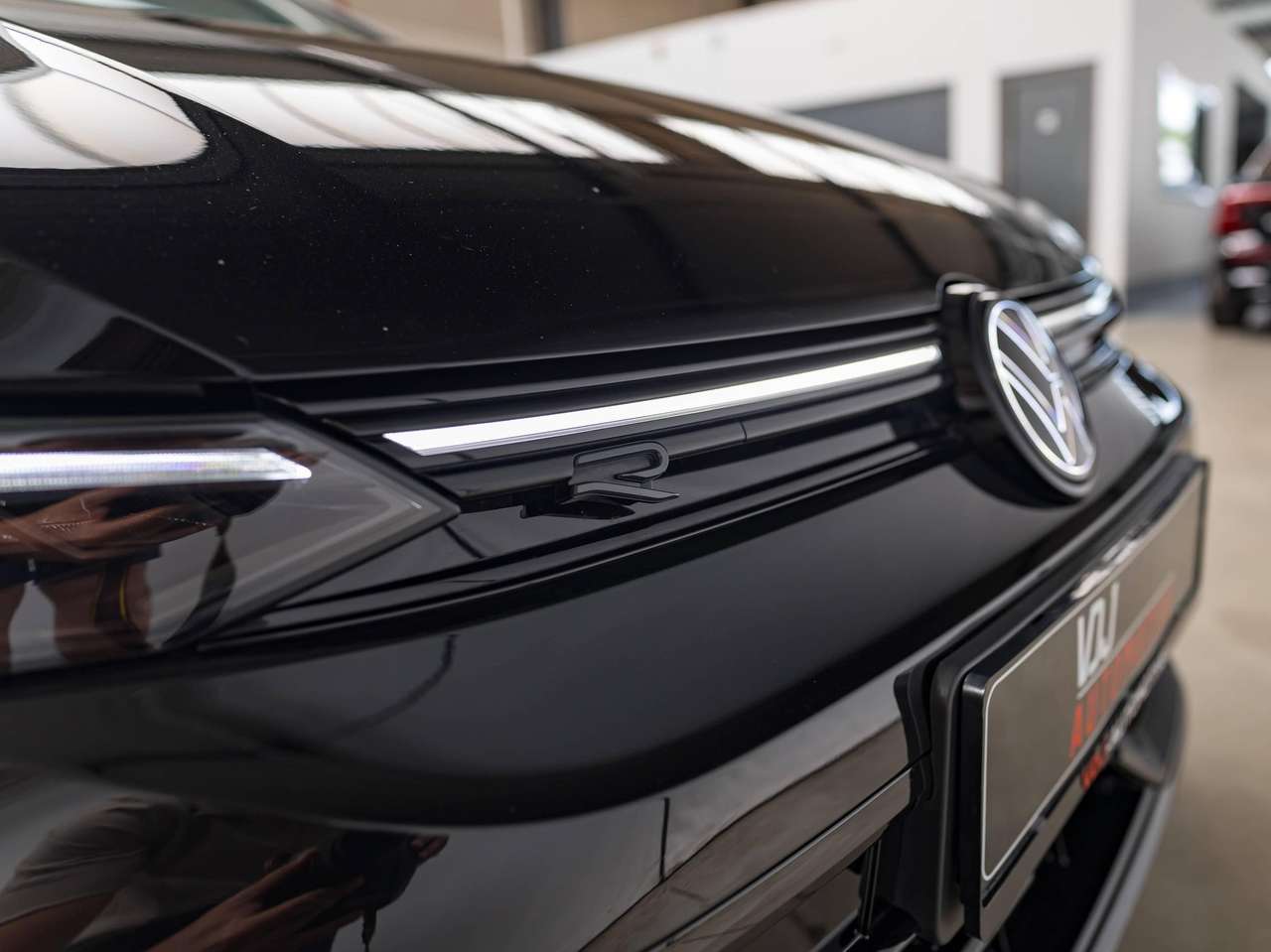 Volkswagen Golf R 4-MOTION|BLACK EDITION|AKRAPOVIC|PANO|ALCANTARA|ZETELVERW.|SFEERVERL.|IQLIGHTS|GARANTIE|ACC|LA|CAMERA| — foto 8 van 25
