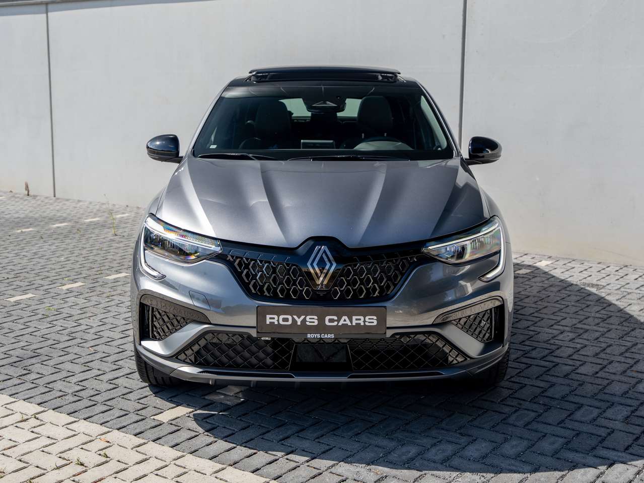 Renault Arkana Arkana E-TECH 1.6i Alpine Edition FULL-OPTION - PANORAMA/CAMERA/ADAP CRUISE CONTROL/KEYLESS/BOSE SOUND SYSTEEM/LED — foto 2 van 24
