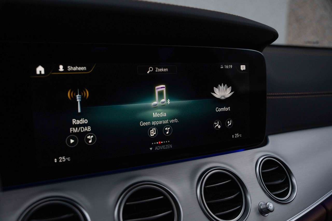 Mercedes-Benz E 300 de T AMG/PANO/MULTIBEAM/HUD/BURMESTER/NAPPA/360° — foto 19 van 25