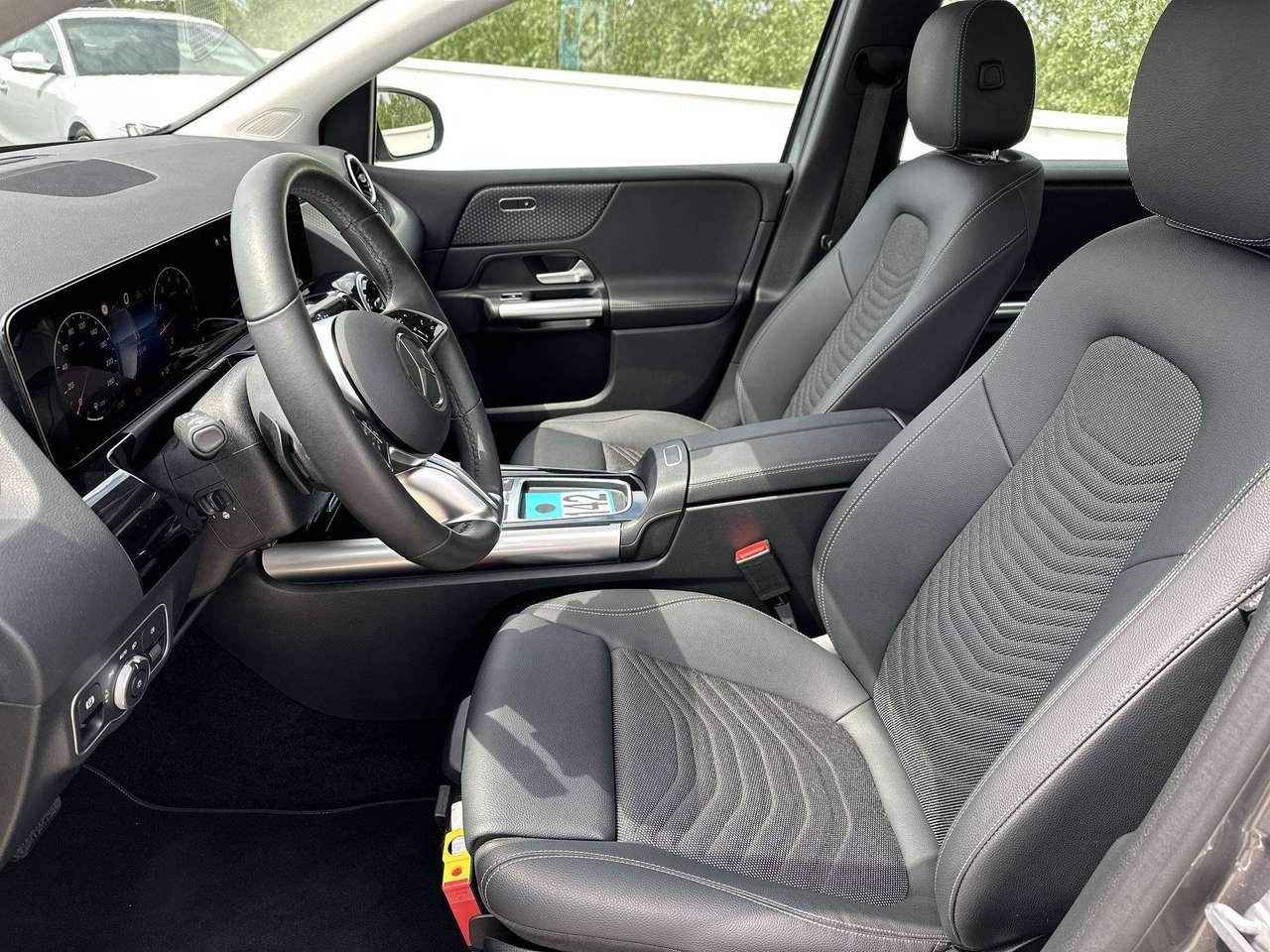 Mercedes-Benz B 200 B 200 Progressive trekhaak Dode hoek Distronic Plus — foto 14 van 18
