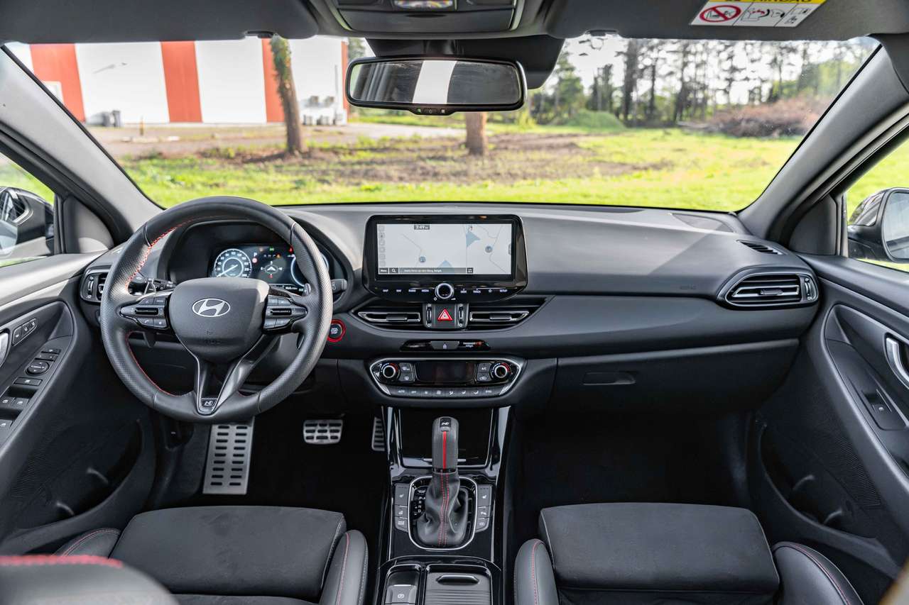Hyundai i30 N-LINE*LED*ALCANTARA*CAMERA* — foto 16 van 25